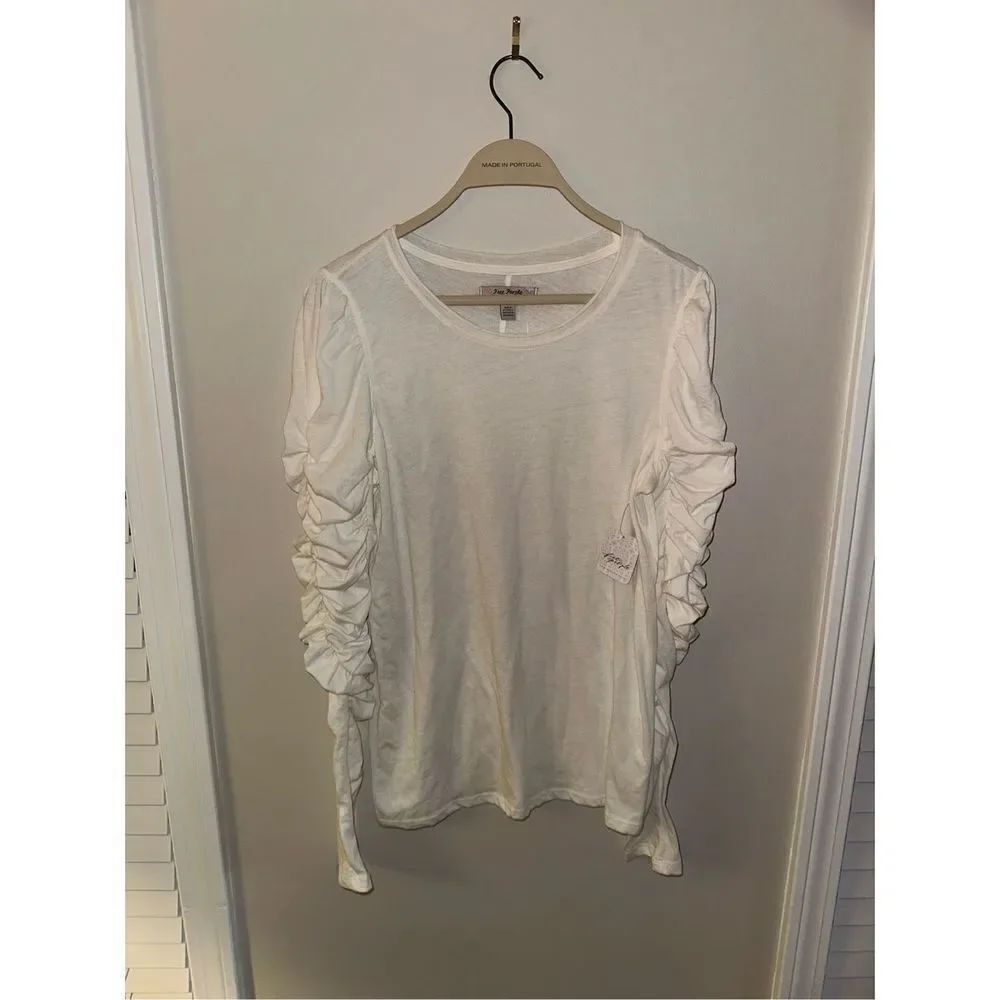 NWT Free People Natasha T-shirt Long Sleeve Rouched Sleeves S Off white